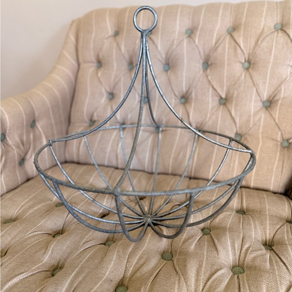 BRAND NEW Zinc Hanging Basket 17.5” Round 7” Deep 10” Hanger - Picture 3 of 4